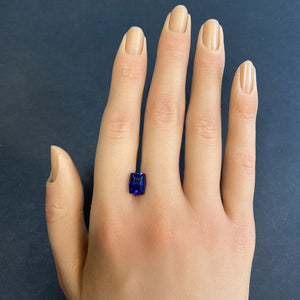 tanzanite gemstone blue and violet