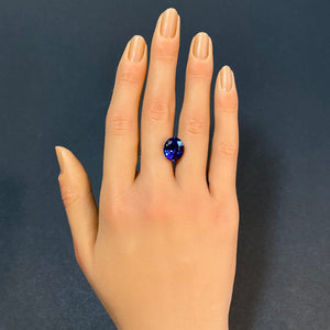 oval cut tanzanite gem