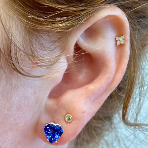 tanzanite stud earrings in white gold heart shape