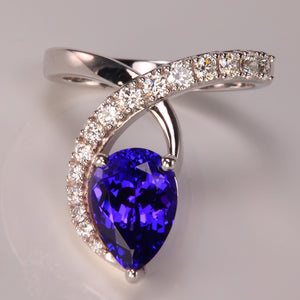 tanzanite pear shape brilliant cut in white gold with diamonds ring