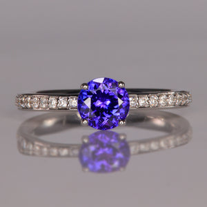 tanzanite and diamond ring in white gold