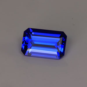 emerald cut tanzanite gemstone