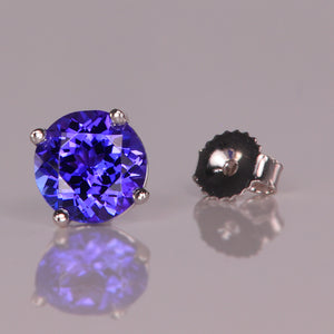 white gold round brilliant single tanzanite earring