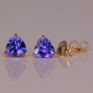 blue violet tanzanite stud earrings trilliant cut