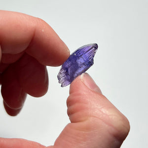 tanzanite crystal size reference