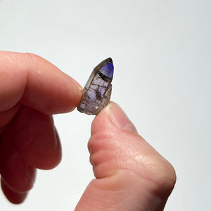 size of tanzanite crystal in hand