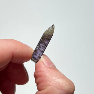 raw crystal size in hand