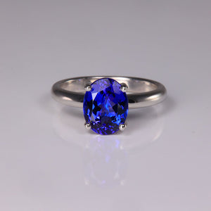 oval tanzanite in white gold ring