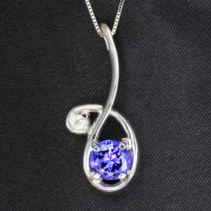Tanzanite Round Pendant with Diamond