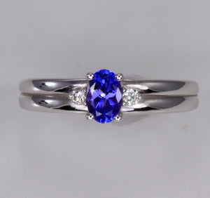 Oval Tanzanite With Diamond in 14kt Gold