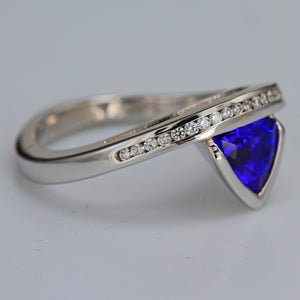 Tanzanite and Diamond Ring 1.18 Carats