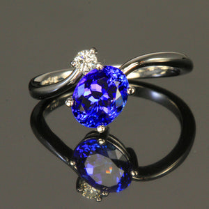 14K White Gold Oval Tanzanite and Diamond Ring 2.03 Carats