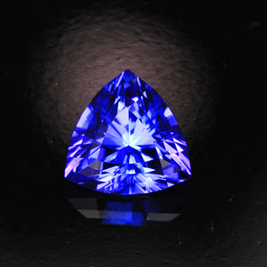 Special Cutting. Trilliant Tanzanite Gemstone 2.81 Carats