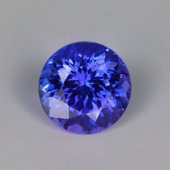 blue violet tanzanite gemstone round brilliant cut