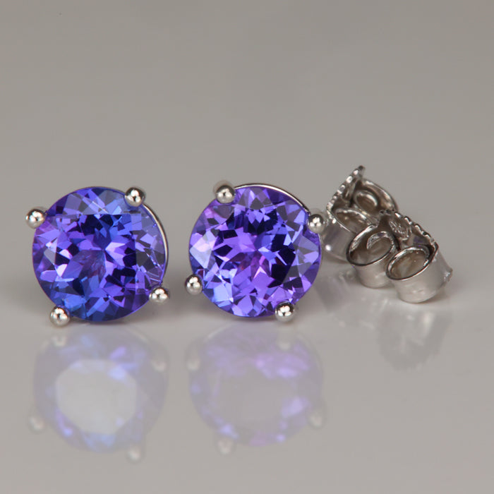 White gold earrings with tanzanite gemstones round brilliant cut