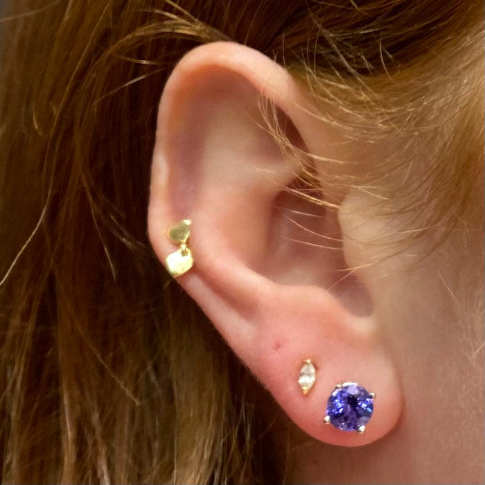 round brilliant tanzanite studs
