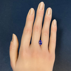 oval tanzanite gem