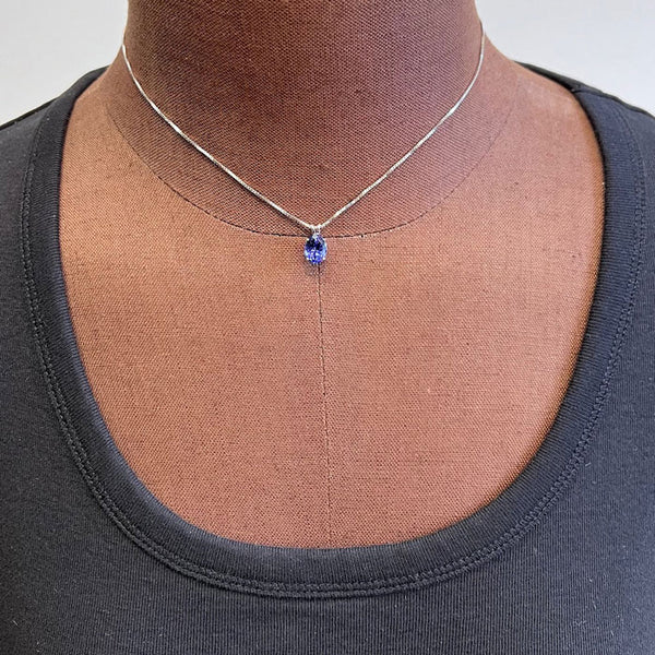 Authentic K18YG Tanzanite Necklace 0.30CT #260-006-245-8825