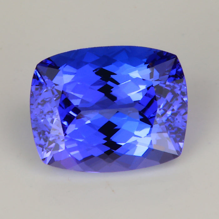 violet blue tanzanite gemstone