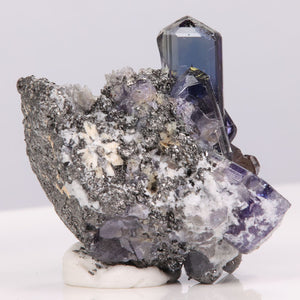Tanzanite crystal and graphite