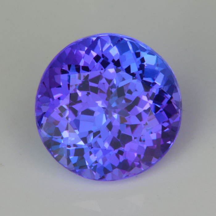 round tanzanite gemstone blue violet color 