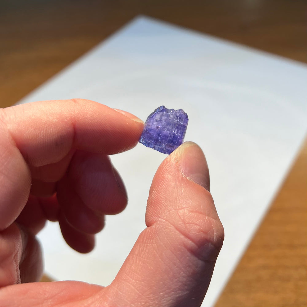 18ct Raw Tanzanite Crystal Specimen - Tanzanite Jewelry Designs
