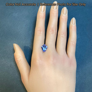 size of kite tanzanite to hand