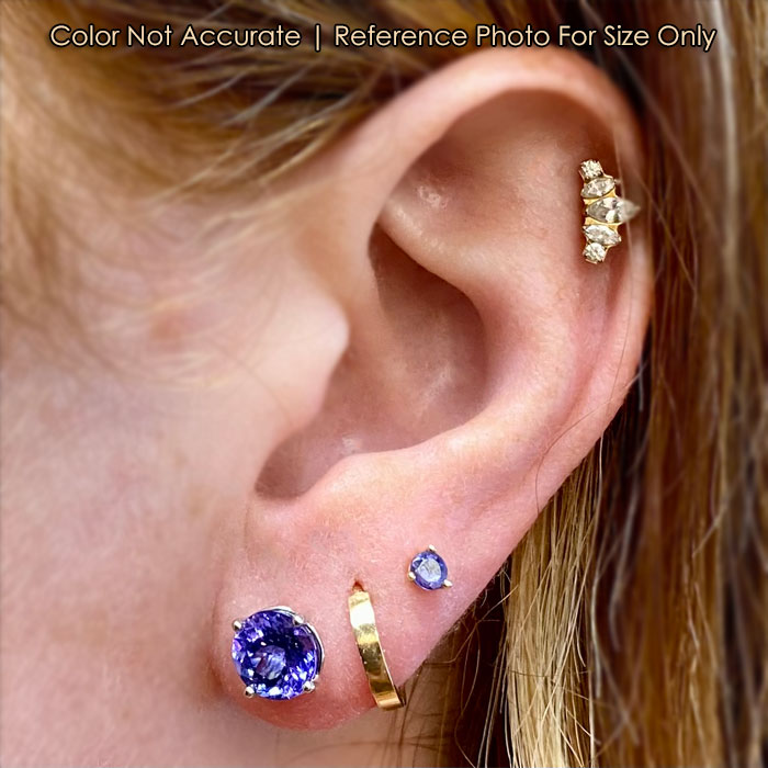 size of tanzanite studs to ear