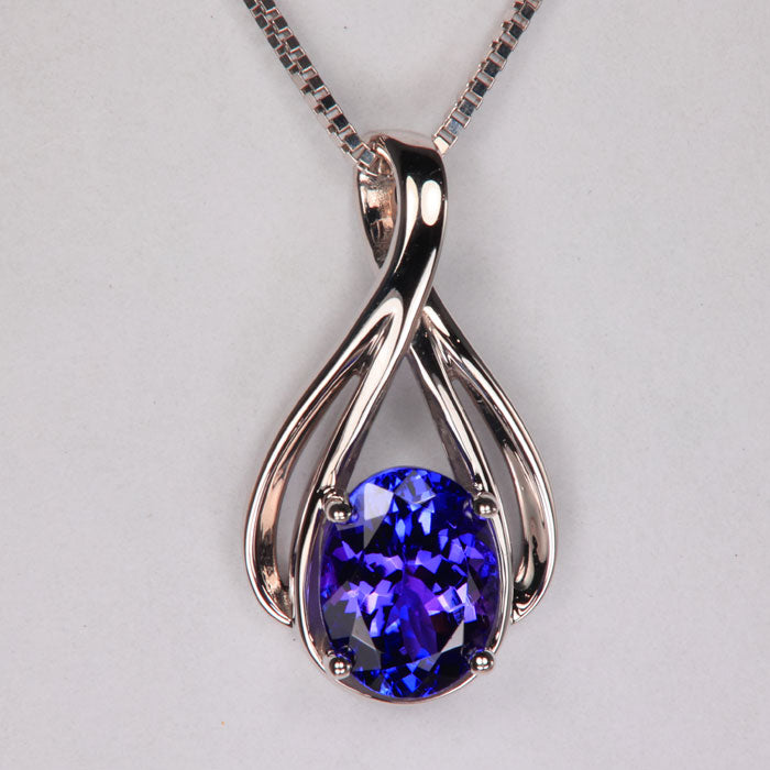 Oval Purple Blue Tanzanite Necklacek 2 carat in White Gold