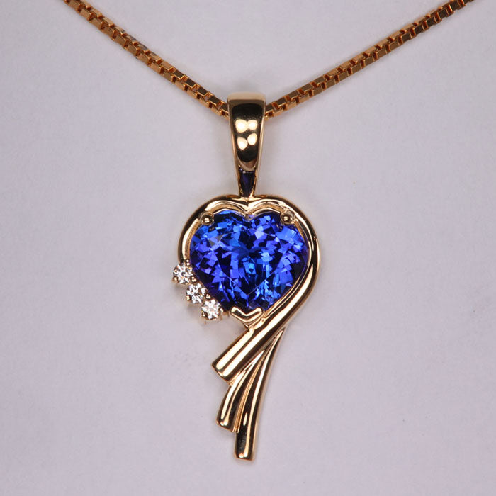 heart shape tanzanite pendant diamonds yellow gold