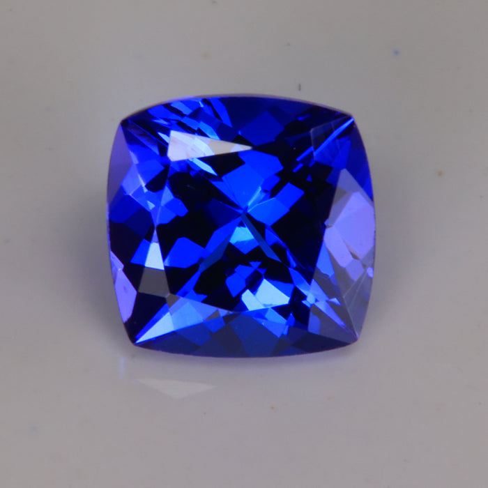 Cushion stud earring RD