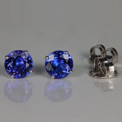 no.327 タンザナイトのstud no.327 タンザナイトのstud タンザニア メレラニ産 タンザナイト（バイ