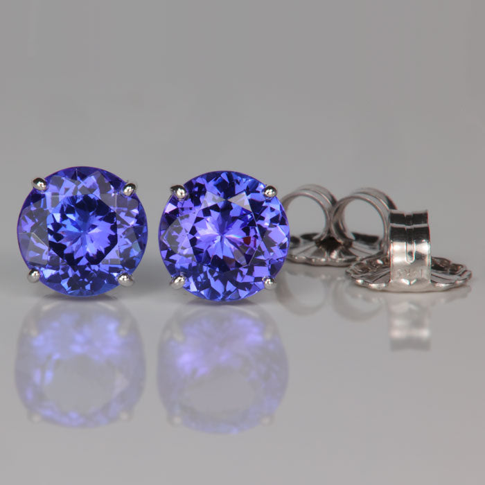 round brilliant tanzanite earrings blue violet in white gold 