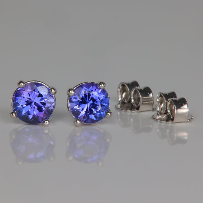 blue violet round brilliant tanzanite gemstone stud earrings