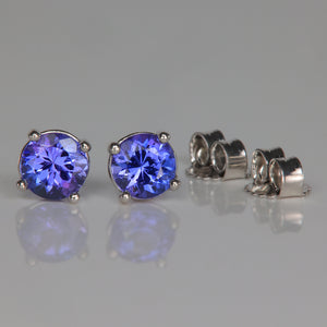 blue violet round brilliant tanzanite gemstone stud earrings