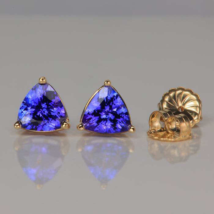 trilliant cut blue violet tanzanite gemstone earrings 