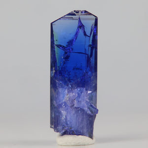 deep blue color raw tanzanite crystal