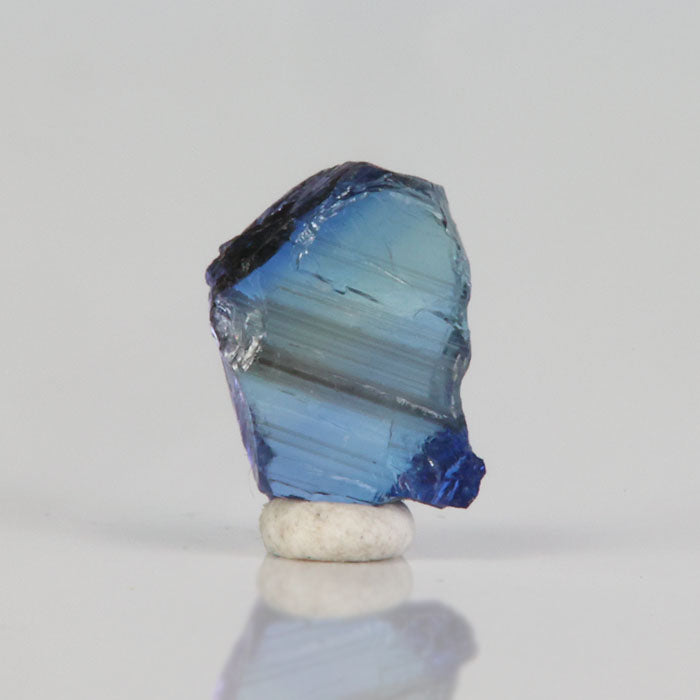 rare blue tanzanite zoisite from kenya