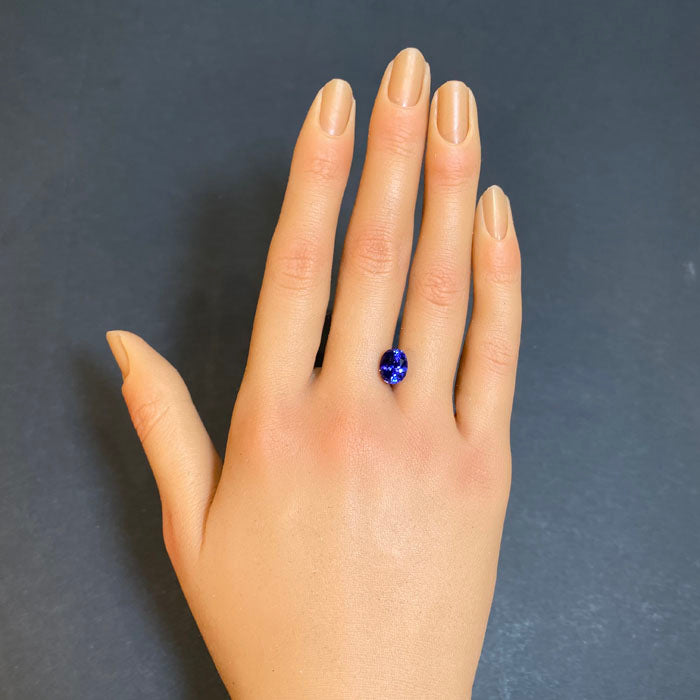 oval cut tanzanite gemstone