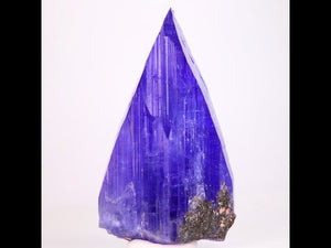 Big 234ct Interesting Tanzanite Crystal