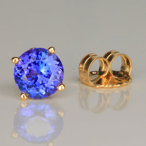 yellow gold single tanzanite stud earring 