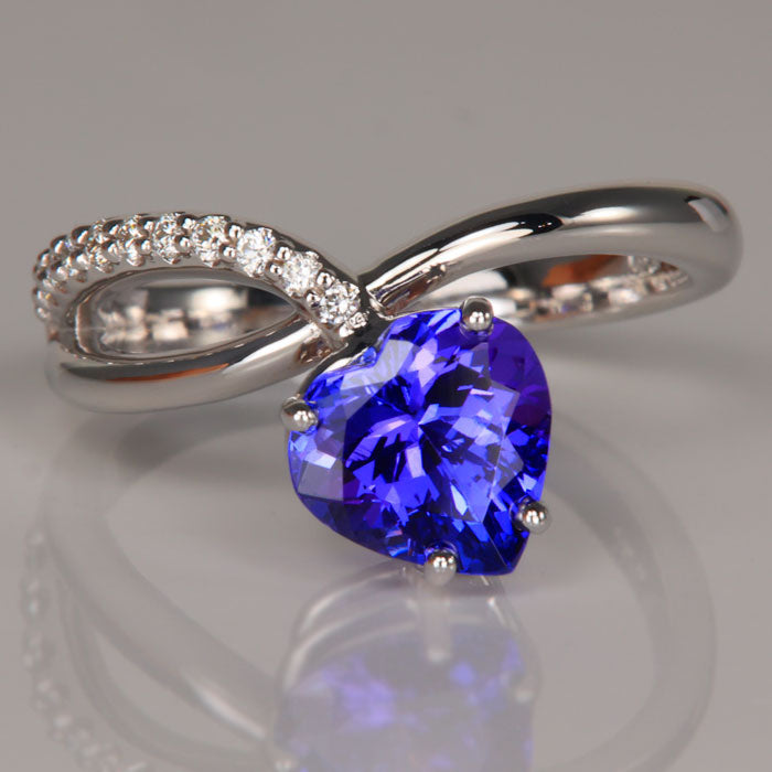 14k white gold tanzanite heart ring diamonds