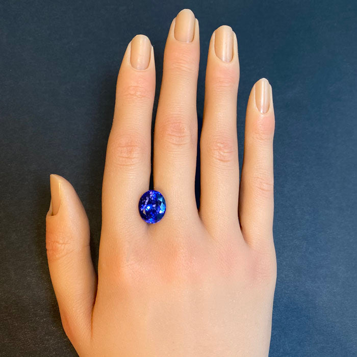oval cut tanzanite gemstone blue color
