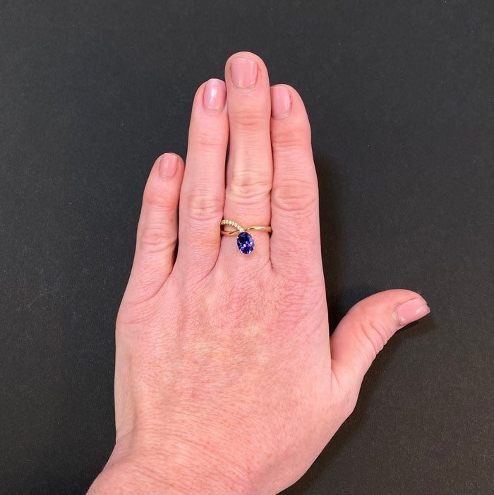 yellow gold oval tanzanite ring diamonds