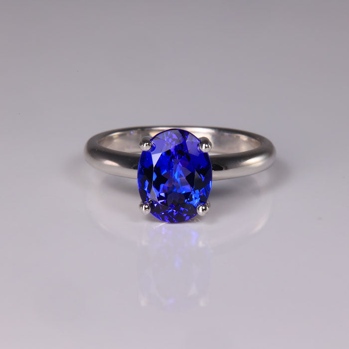 oval tanzanite in white gold ring