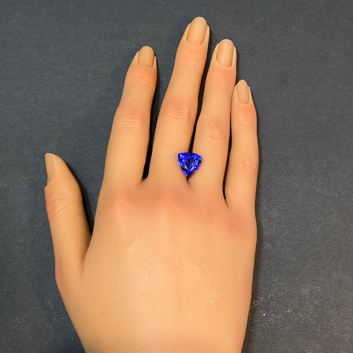 tanzanite gemstone trilliant cut