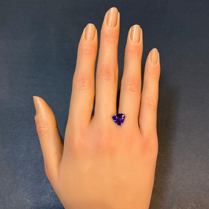 tanzanite gemstone trilliant cut