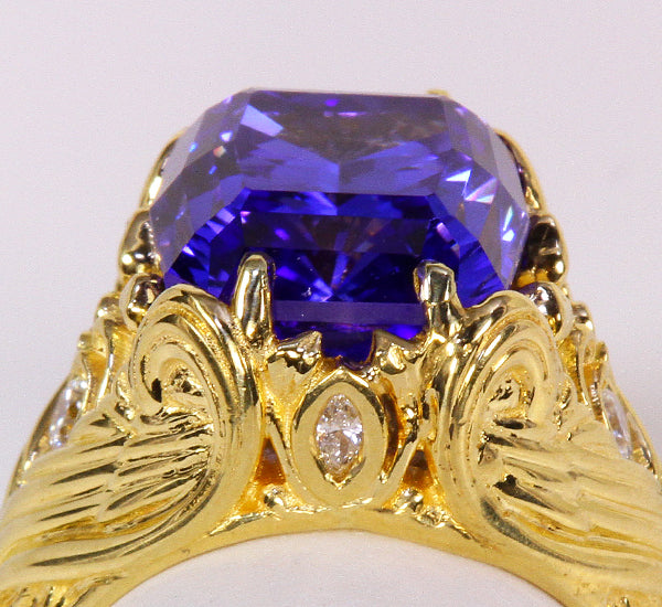  Best of Show Design-18kt Yellow Gold