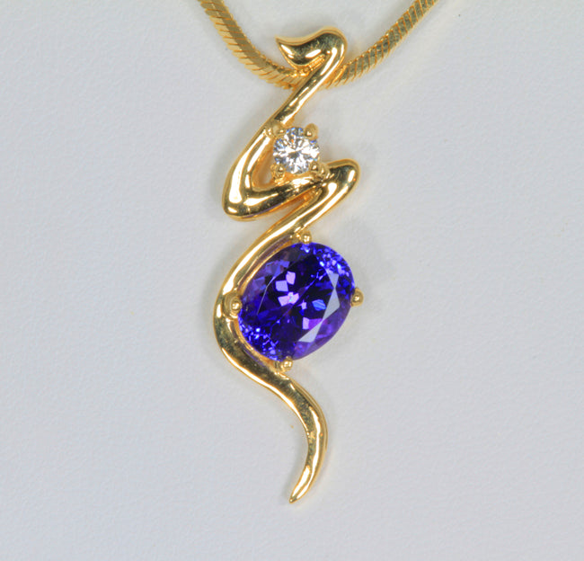 Tanzanite Pendant With a Vivid Color Tanzanite and Diamonds