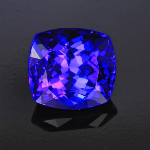 Violet Blue Antique Cushion Tanzanite Gemstone 17.30 Carats